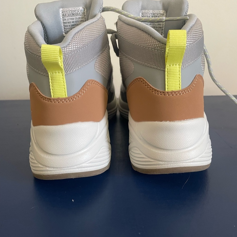 WOMEN'S SKECHERS BOBS SPORT SPARROW 2.0 - SNOW MOUNTAIN SIZE 6.5 - Picture 6 of 7